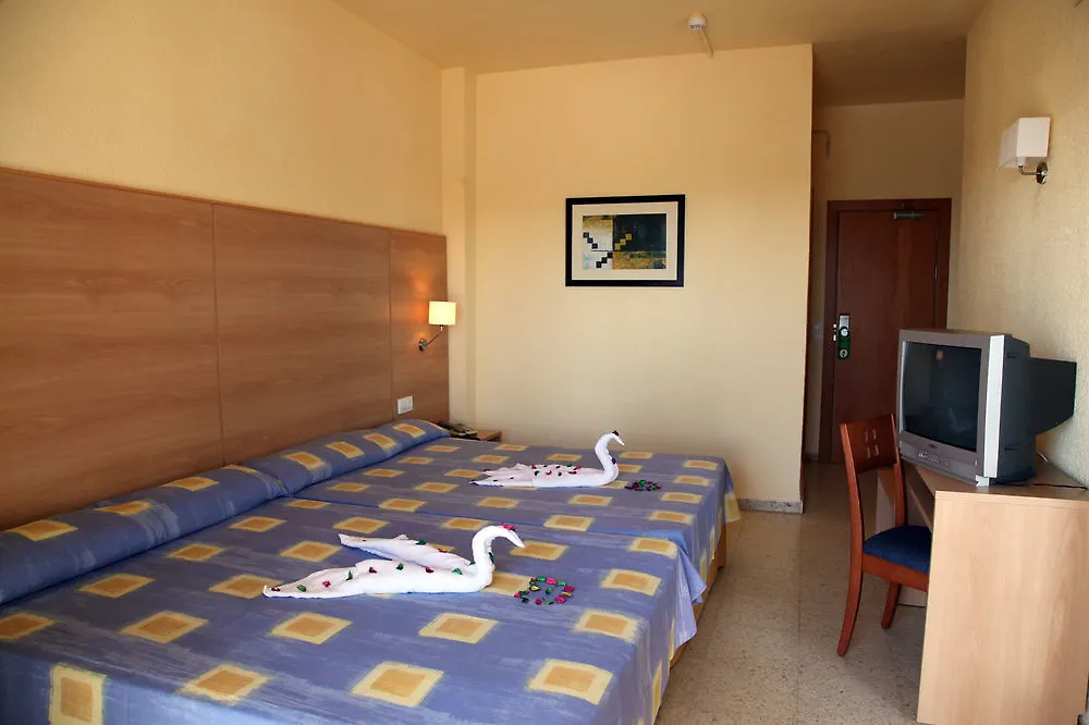 מלון קמארוגה Ibersol Playa Dorada